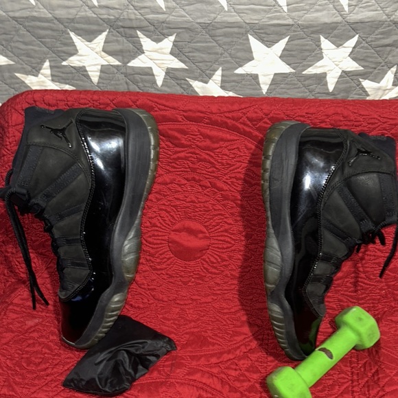 Jordan 11 Retro Cap and Gown size 12 - Picture 3 of 3